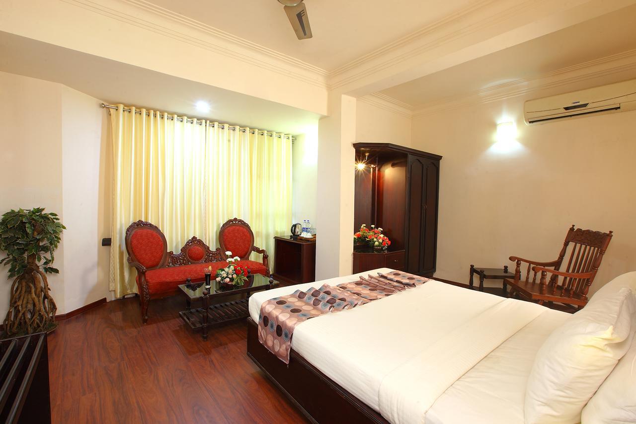 Trichur Towers Thrissur Buitenkant foto