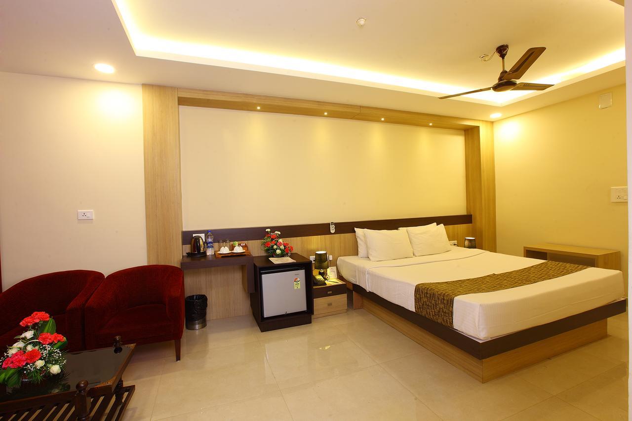 Trichur Towers Thrissur Buitenkant foto