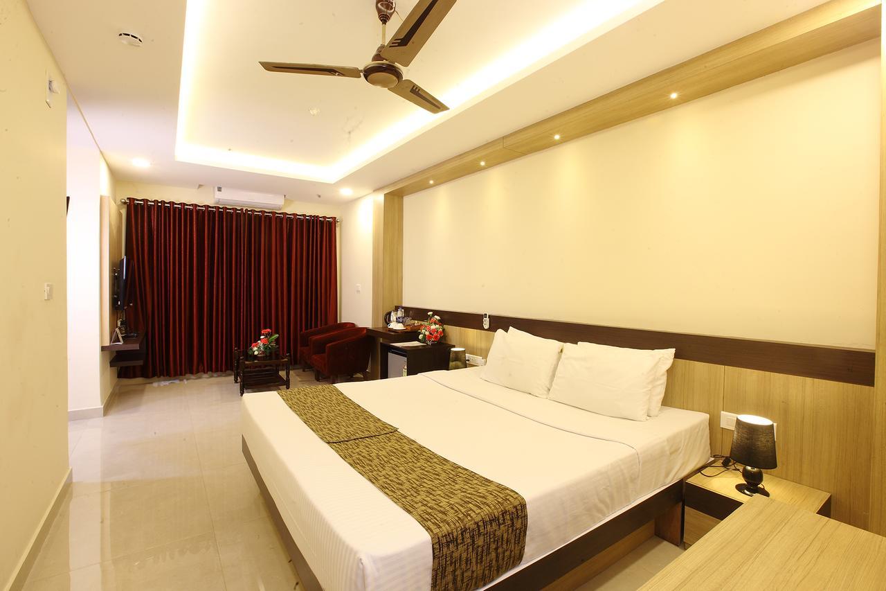Trichur Towers Thrissur Buitenkant foto
