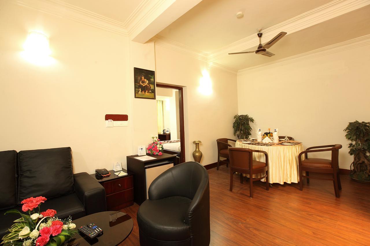 Trichur Towers Thrissur Buitenkant foto