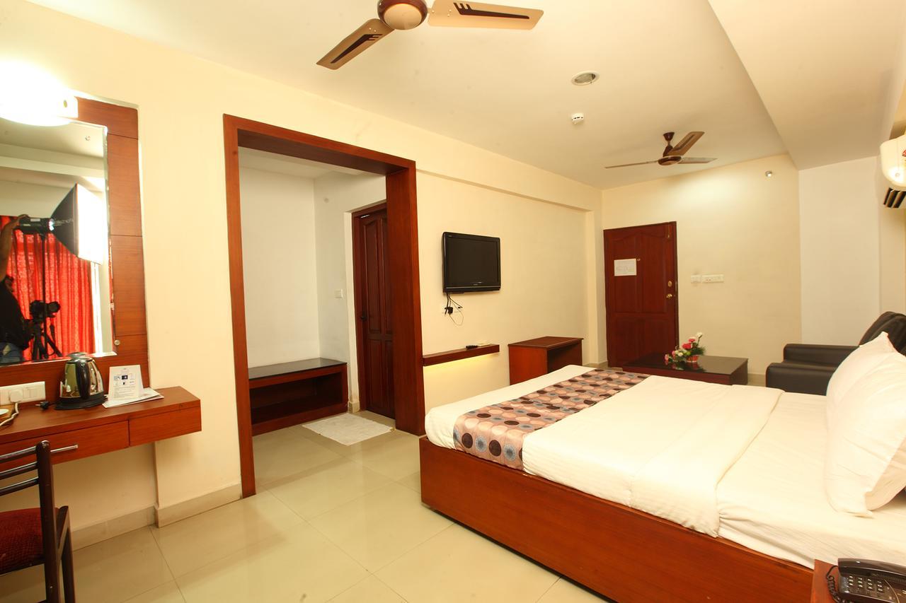 Trichur Towers Thrissur Buitenkant foto