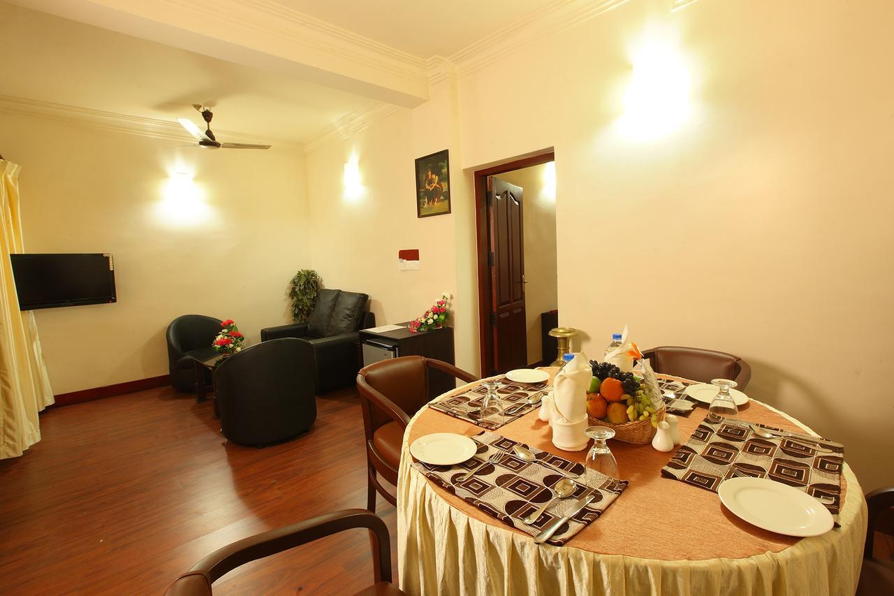 Trichur Towers Thrissur Buitenkant foto