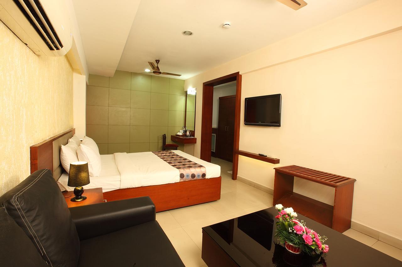 Trichur Towers Thrissur Buitenkant foto